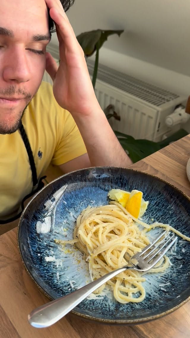 This **creamy garlic lemon pasta recipe** is the ultimate quick comfort dish for anyone who loves bright, fresh flavors.
It all started during a summer trip along the Amalfi Coast – where the lemons are fragrant, the sea breeze warm, and pasta is pure simplicity.
This **creamy garlic lemon pasta** brings that same magic to your kitchen: light, balanced, and bursting with flavor, all in just 15 minutes.
—
## **Ingredients – Creamy Garlic Lemon Pasta Recipe (serves 2)**
**Main ingredients:**
* 250 g spaghetti
* 2 tbsp olive oil
* 1 tbsp butter
* 1 garlic clove (finely chopped)
* Juice of 2 organic lemons
* 50 g Parmesan + extra for serving
* Salt, pepper
* Lemon zest for garnish
* Fresh parsley or basil
—
## **Preparation – Creamy Garlic Lemon Pasta Recipe**
1. Cook the spaghetti al dente in salted water. Save some pasta water.
2. In a large pan, heat olive oil and butter.
3. Add the garlic and sauté gently until fragrant (do not brown).
4. Add the drained spaghetti directly to the pan and toss well.
5. Pour in lemon juice and 2–3 tbsp of pasta water to create a silky sauce.
6. Stir in Parmesan until a creamy texture forms – this **creamy garlic lemon pasta** gets its smoothness without any cream.
7. Season with salt, pepper, and lemon zest. Serve immediately with extra Parmesan.
💡 *Tip:* Fresh herbs like basil or parsley make the **creamy garlic lemon pasta** even more vibrant.
—
## **Nutrition Tip – Creamy Garlic Lemon Pasta Recipe**
This **creamy garlic lemon pasta recipe** showcases mindful Mediterranean cooking at its best.
Lemon adds vitamin C and freshness, garlic supports immune health, and Parmesan provides richness without heaviness.
Perfect for a quick, nourishing weeknight meal. — #creamygarliclemonpasta #lemonpasta #pastarecipe #healthyrecipes #quickmeals #easycooking #mindfuleating #italianfood #sustainableliving #vegetarianrecipes #freshflavors #lightmeals #comfortfood #plantforward #homecooking #pastaaddict #flexitarianrecipes #weeknightdinner #cleaneating #simpledinner #