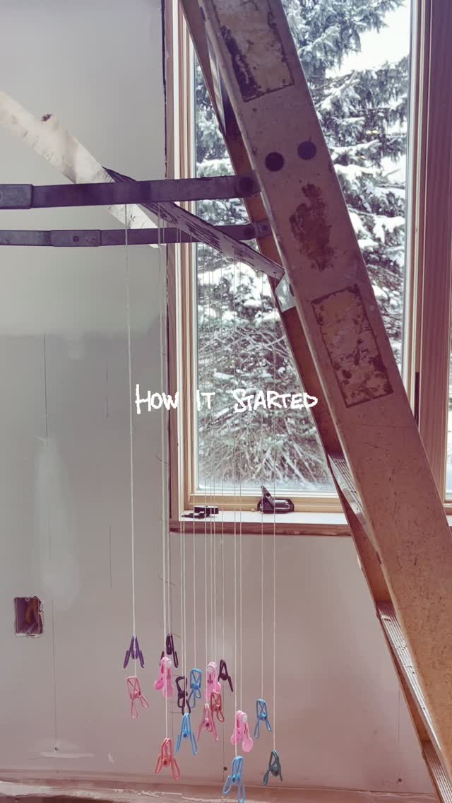 Experiments in cascading chandelier on a sloped ceiling. Design is 90% process and collaboration.
📸: client