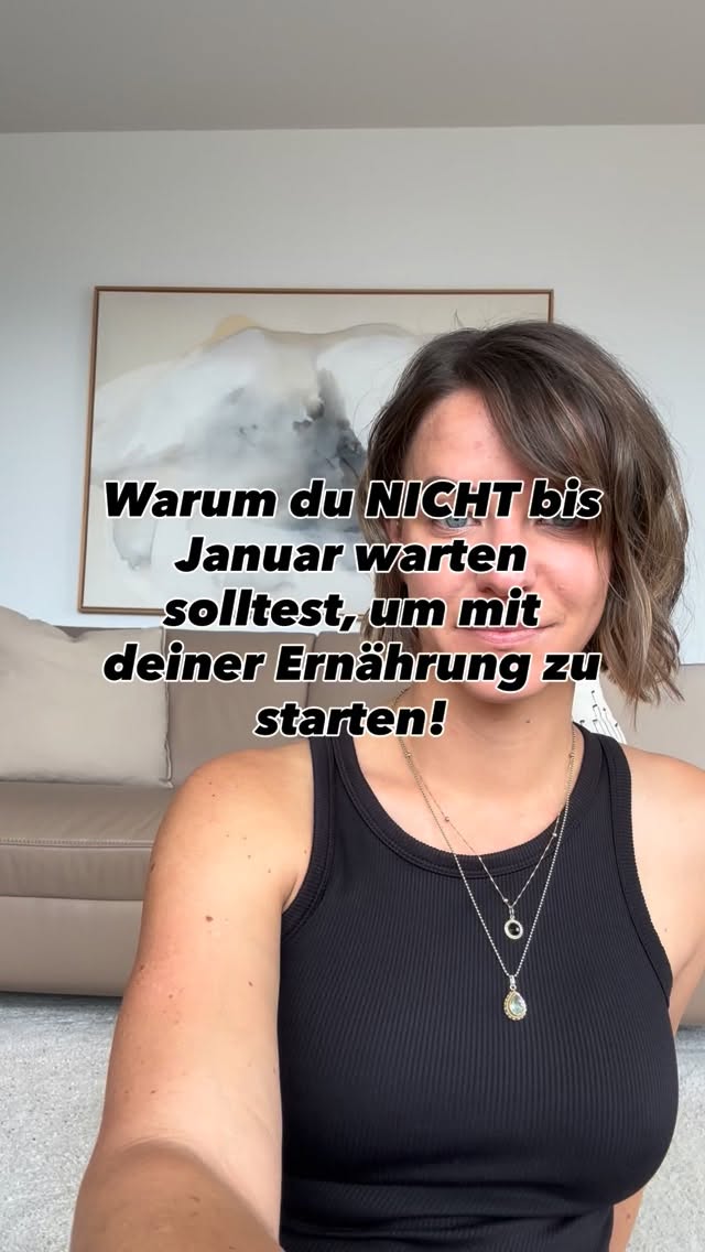 ✨ Warum du genau JETZT mit deiner Ernährungsumstellung starten solltest ✨
Viele sagen: „Ich fang nach den Festtagen an.“
Aber genau jetzt, wo es kalt wird 🧣, wo wir uns einkuscheln und mehr geniessen 🍷🍫, ist der beste Moment, um deine Ernährung neu zu strukturieren 💪
Denn:
🍁 Du baust jetzt Routinen auf, die dich sicher durch die Winterzeit tragen.
🍽️ Du lernst, auch in der gemütlichen Zeit ausgewogen zu essen.
🔥 Du startest im Frühling nicht bei null – sondern gehst gestärkt in den Sommer!
🌿 Keine Diät. Kein Verzicht. Sondern ein nachhaltiger Lebensstil,
der dich Schritt für Schritt zu mehr Energie, Leichtigkeit und Zufriedenheit führt.
Wenn du dir wünschst, dass dein Sommer 2026 nicht mehr von Verzicht, Stress oder Unsicherheit geprägt ist,
dann ist jetzt dein Moment, zu starten. ✨
Ich begleite dich mit meinen individuellen Ernährungscoaching-Paketen:
💥 Fresh Start – für den Einstieg
⚡ Nutrition Boost – für den Feinschliff
🤝 Better Together – für Paare, die gemeinsam loslegen
Dein Körper, dein Mindset, dein Leben –
du entscheidest, wann du dich gut fühlen willst. 💚
Schreib mir eine DM! 🤗