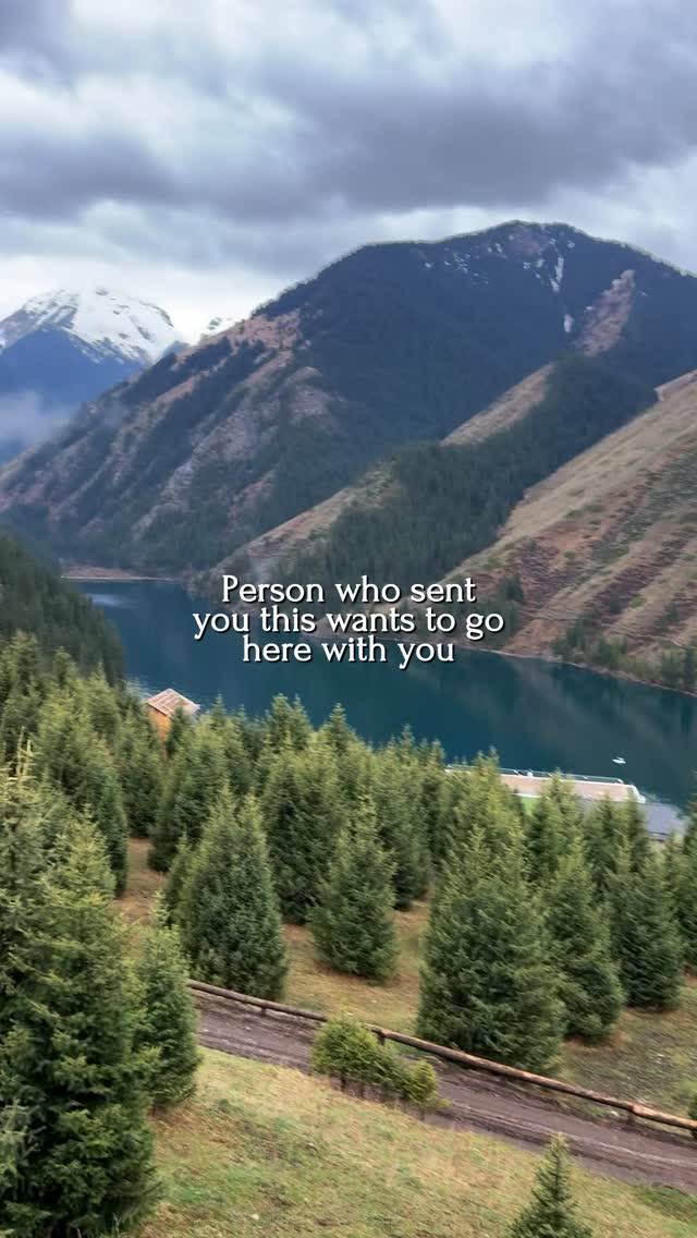 Can you guess which travel destination is this? 👀
#touchdownearth #travel #travelgram #travediaries #bucketlisttravel #dreamtrip #paris #italy #europe