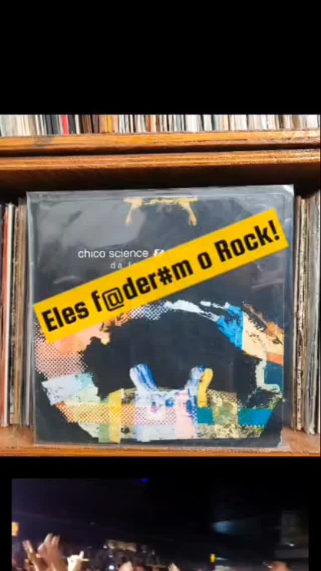 Eles f@der#m o Rock, mas salvaram a música brasileira.
Em 1994, enquanto o Brasil se afogava num marasmo cultural, Chico Science & Nação Zumbi apontavam a antena para Recife e realizavam um manifesto chamado Manguebeat.
Não é só música: é a memória ancestral do Maracatu ligada ao rock e à crítica social. É, possivelmente, o último grande movimento musical que tivemos por aqui. Como bem disse o Liminha, o conceito era gigante!
Temos apenas uma cópia original da época desse manifesto. Esse vinil é uma peça irretocável da história que você precisa ter em sua coleção.
Quer garantir esse registro? O link direto está na nossa bio. Única chance.
#ChicoScience #Manguebeat #DaLamaAoCaos #NaçãoZumbi #AVozDoVinil #Vinil #vinilcolector #liminha #jorgedupeixe #luciomaia #discoemvinil