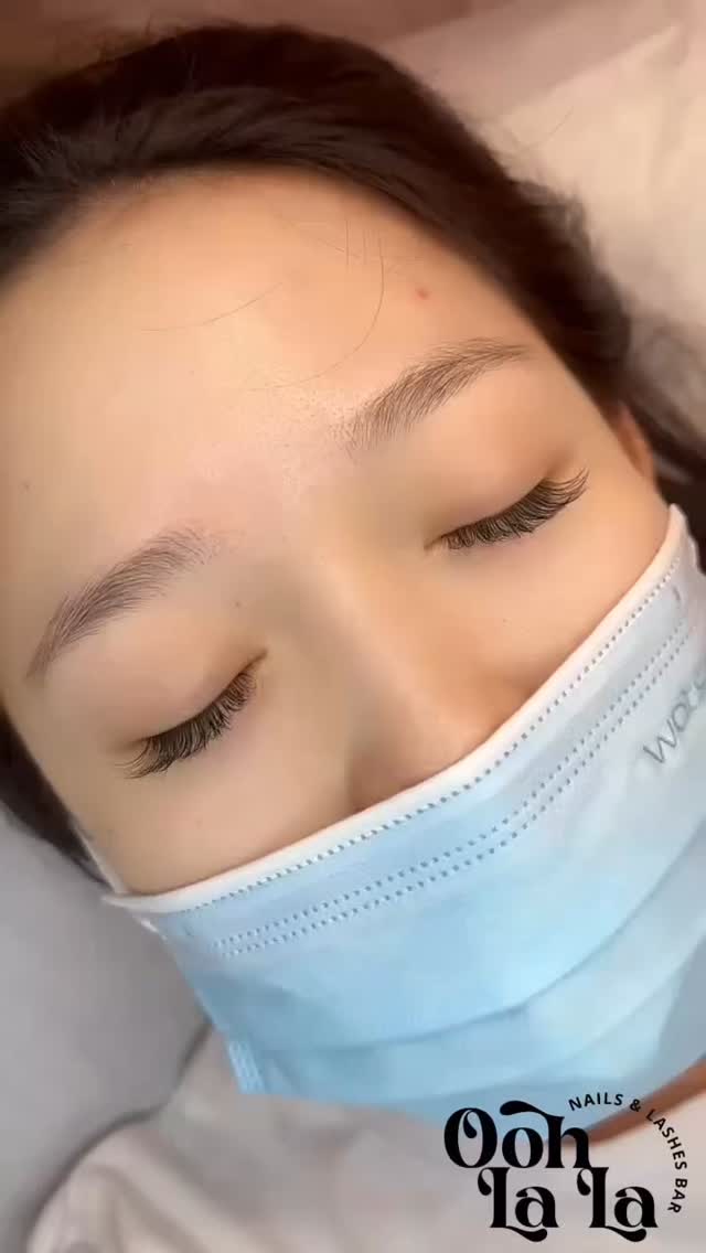 Customised length and curl specially to suit your eye shape.