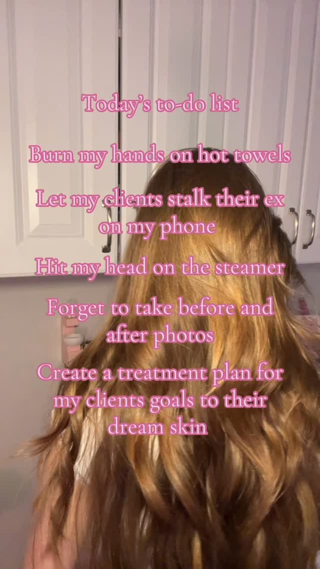 Oh it’s a Monday all right… 😅💕
#softandsweetskin #glowingskin #radiantskin #facials #aesthetics #selfcare #esthetician #facialtreatment #skincareroutine #utahspa