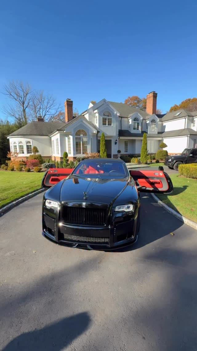 W A L D R O L L S R O Y C E D A W N #rollsroyce #dawn @forgiato @wheels @wald_international @ceramicpro #ppf