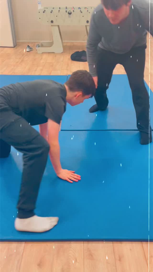 Our Free Sports continued with some more Jiu Jitsu with @finncatt1 at the hope rooms on Friday night.! A tough but brilliant session.! Since we started this martial art just a few short weeks ago four of our young people are now training up to three times a week at Promethean Mixed Martial Arts Club in Prestonpans! Amazing work by everyone.