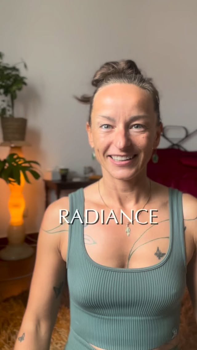 BodyBeautyBliss ~ radiance
Practice: When your heart is supported by your back body and full of your own life force, its energy naturally rises ~ through your throat, lighting up your face, shining through your eyes. This is radiance.
Not performance, not makeup, not perfection ~ but aliveness. Your face becomes a canvas for your heart’s beauty. Your eyes show what you’re really feeling. Your voice speaks what’s really there. You stop performing beauty and start being it ~ because beauty is life force flowing freely.
Practice feeling your heart first (back body support, conscious breath). Then let that fullness rise. Let it soften your jaw, open your throat, illuminate your face. This is what people feel when they say you’re glowing ~ it’s your heart, visible.
Im curious:
~in which moments you feel radiant? What helps you spark your heart? When can you feel your true beauty coming from inside?
Let me feel you in the comment ❤️🔥
Check: www.agniway.com for 1:1 online Tantric Embodiment sessions with me and private retreat possibility at Agni Way Temple in Lagos, Portugal.
In devotion to Beauty ~ Agni Chandra 💚