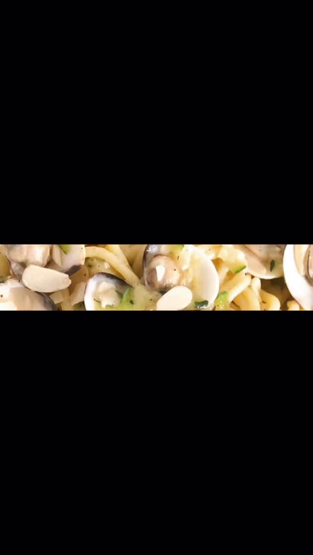 Aperti a pranzo
Restaurant
Pizzeria
Cocktail bar
Wine
Open for lunch
Sicilian food
Pizza all day
#pizza #food #pizzalover #pizzeriapalermo #pizzalovers #pizzeria #cocktails #palermo #ristorantepalermo #cocktailbar #palermocentro #wine #restaurant #viamaqueda #dinner #pizzapalermo #salad #cocktails #restaurantpalermo #sicilianfood #lunch