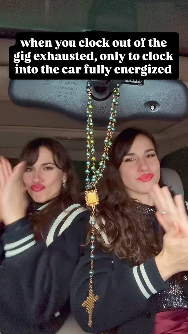 the stage and the car aren’t all that different... ¯\_(ツ)_/¯
(left: V right: A)