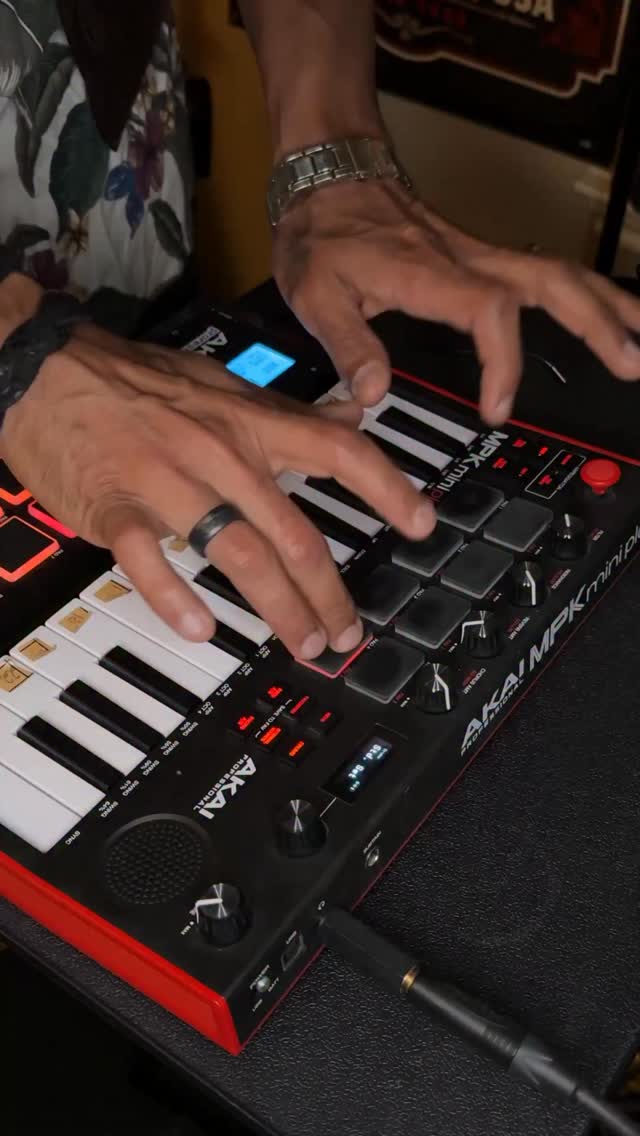 An indian beat, a latin bassline & a reggae rhythm. Let’s call this one “Bhuttas on the Beach”.🌽