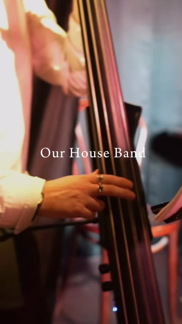 Where live jazz meets modern magic ๐ถ๐ช
We wouldnโt be where we are today without the help of our fantastic House Band. Whether youโre joining us for our music, magic, or the blend of them together, we look forward to welcoming you to the show ๐ฏ๏ธ๐ฅ
๐ถ @manchesterjazzband
๐ @thefitznq
๐๏ธ Link in Bio
#whatsonmanchester #thingstodomcr #whatsonmcr #manchesterfinest #theunseenroom #manchestereveningnews