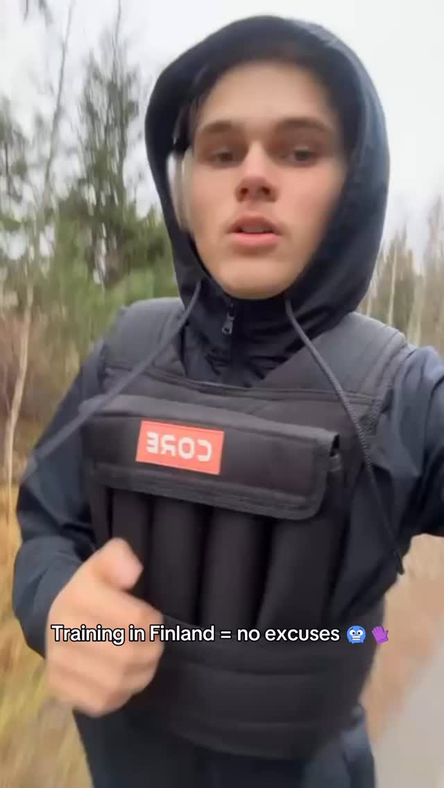 Cold doesn’t cancel commitment.
Training through the Finnish winter ❄️💪🏼
No shortcuts. No excuses. Just focus.
#FinnishWinter #RacePrep #LukaSammalisto #Motorsport #FREC2026 #TridentMotorsport #driver #racing