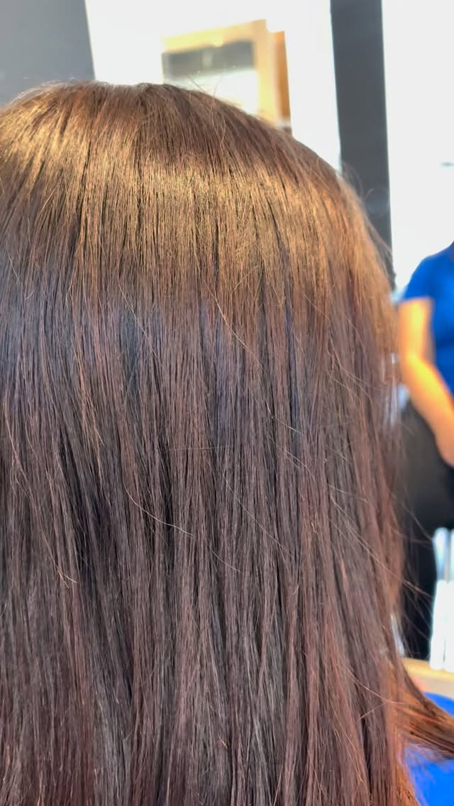 Iluminaciones sutiles, considerando que aquí había coloración oscura 🤭 se logra un lindo resultado✨
Nos encuentras en 📍Carlos Antúnez 2015, esquina Pedro de Valdivia, metro Pedro de Valdivia Providencia ♥️