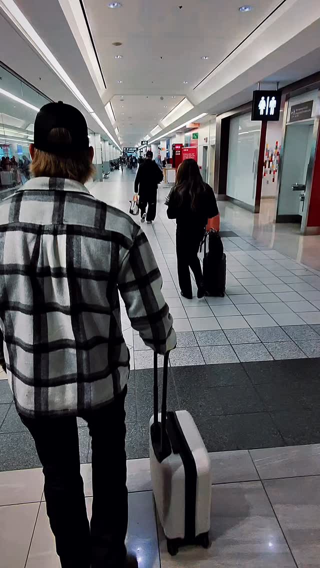 Appreciate @SVG.JP for bringing us out to SEMA 2025. Another stamp, another milestone, grateful to grow, connect, and represent on an international stage.
#SEMA2025 🚗🏁