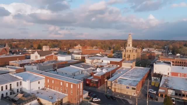 Small gatherings. Big memories.
Cozy up inside Bella Vino, where good wine, laughter, and love fill the room.”
#downtownbellefontaine #ohioevents