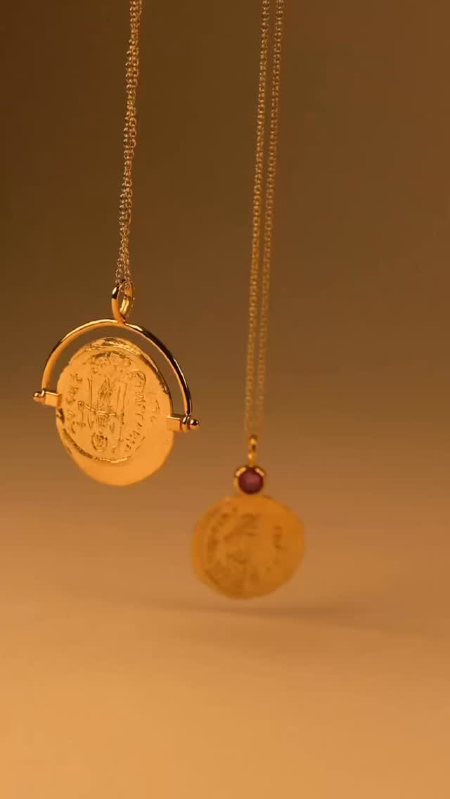 Gold pendants inspired by historic coins, reviving ancient symbols of gods, heroes, and timeless myths ✨ #fotinipsarouli #fotinipsaroulijewellery #finejewelry #handmadejewelry #pendant #ancient