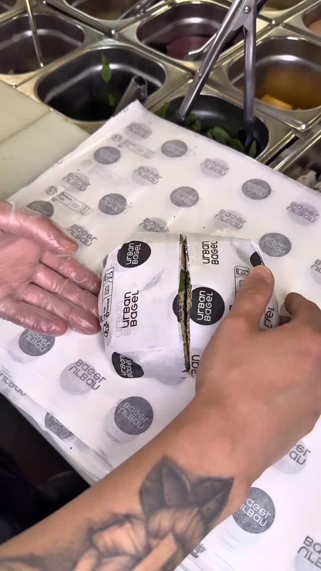 Bienvenue chez Urban Bagel 🥯✨
Le spot à Asnières où tout est préparé sur place, avec du pain artisanal et des produits frais chaque jour.
Des bagels généreux, des hot dogs à l’américaine, une ambiance chill inspirée de New York 🇺🇸
👉 Passe nous voir et découvre ton nouveau QG du midi !
📍 Urban Bagel – 21 Rue Maurice Bokanowski, Asnières-sur-Seine
#UrbanBagel #BagelLovers #AsnieresSurSeine #StreetFood #NewYorkVibes #HotDogTime #Foodie