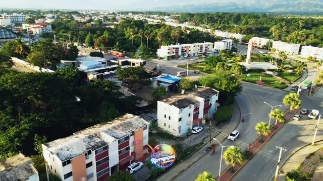 💨✨ Ya se siente la brisa en San Juan…
y con ella llega la Navidad en Karreyegua 🎅🏼🔥
Luces, tragos y buena vibra — el coro más encendido de la temporada está aquí 🎶
#Karreyegua #NavidadEnSanJuan #ModoNavideñoOn