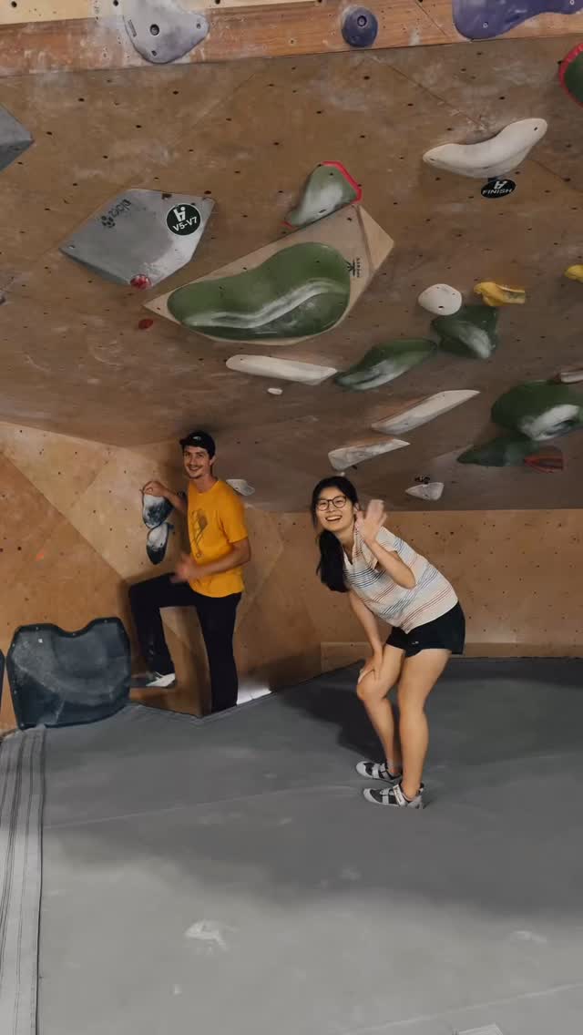 Thanks to @hiclimbhawaii for its sweet facilities, we will be having some of our meetings there!
•
#teamwork #teambuilding #excersise #meeting #climbing #boulder #mentalhealth #moderation