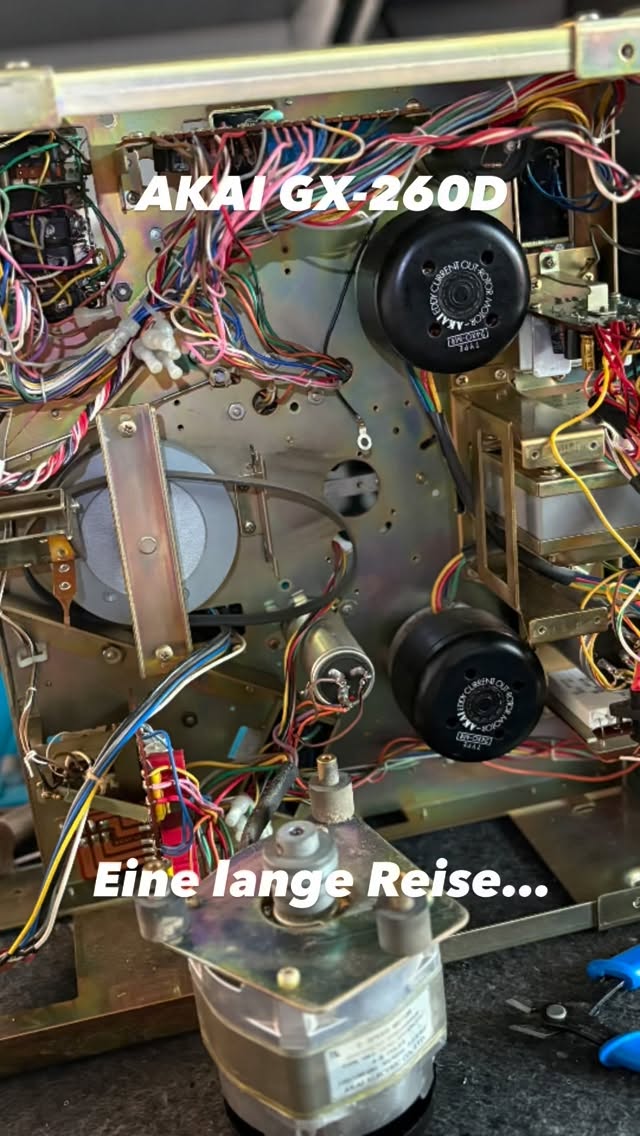 #vintageaudiomd #vintageaudio #vintageaudiorepair #vintagehifi #vintagerepair #vintageaudiolove #doıtyourself #hifiaudio #audiophiles #classicaudio #vintagestereo #akai #audiophil #stereophile #taperecorder #midcenturylove #midcenturystyle #tapelovers #oldschoolaudio #oldschoolmusic #retrosound #vintagesound #tapes #tapedeck #reeltoreel #audiofreak #retro #vintage #akaigx260d
