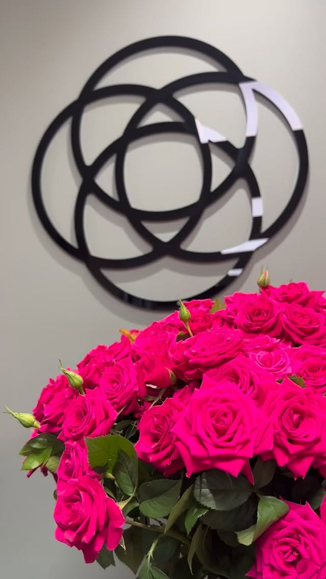 Grateful for your warm welcome and for sharing the beauty behind your amazing work. Your varieties are simply exquisite, and it was a joy to see the passion that goes into every detail. Visiting you in the Netherlands was truly inspiring — thank you for having us!