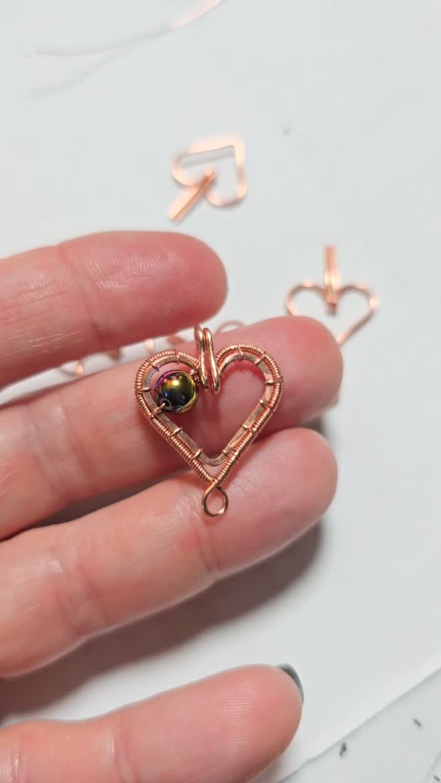 Process...
#handmadejewelry #wirewrappedjewelry #ottawa #canada
