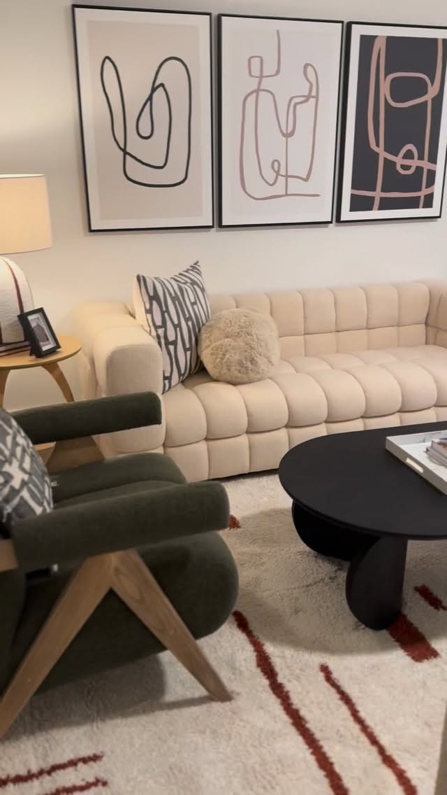 Friday calls for some Fabulous! This new community is just as stones throw away from the NoDa arts scene and 5 miles to Uptown Charlotte. The modern and sleek design of these townhomes is something you must see! #japandidesign #multifamilydesign #greystarliving #modelhomedesign #japandiinspiration #japandistyle #townhomeliving