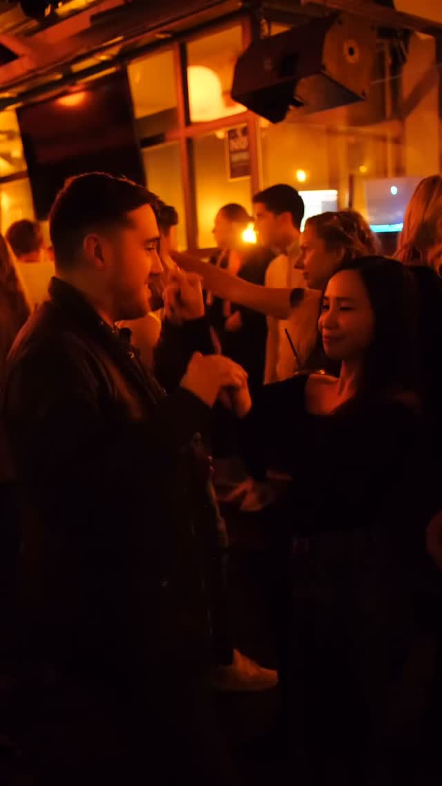 Wednesday! Time to get Hanked…. 💪🪩 #Hanks
Who’s up for some midweek shenanigans?
.
.
.
#cocktails #oxford #oxfordshire #oxfordshire #hanks #nightlife #oxfordbars #party #party #hanksbar #hanksbar