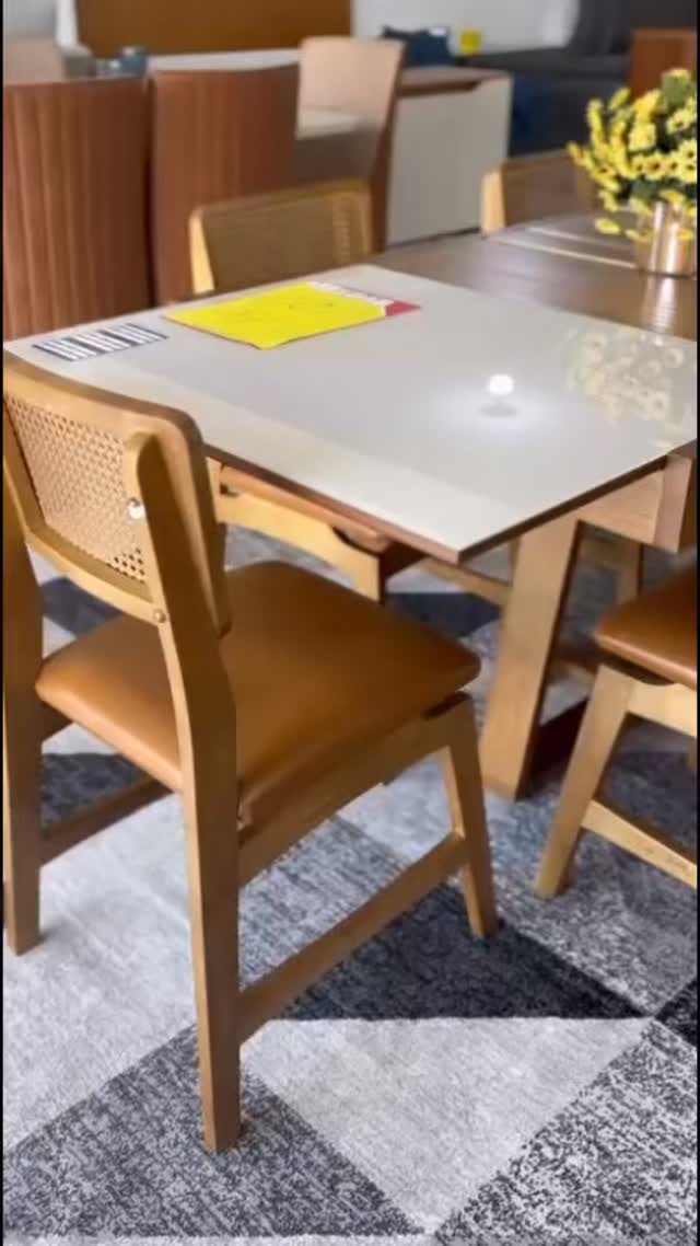 **A Mais Nova Tendência em Mesas**
Descubra a mesa que está conquistando os lares! Compacta, mas ao mesmo tempo espaçosa, essa mesa é perfeita para quem valoriza momentos inesquecíveis com a família. Na Universo Móveis, você encontra as melhores opções que se adaptam ao seu estilo e espaço.
Não fique de fora dessa! Aproveite nossas ofertas imperdíveis da Black Friday e transforme seu ambiente com uma mesa que une praticidade e elegância. Venha conferir!