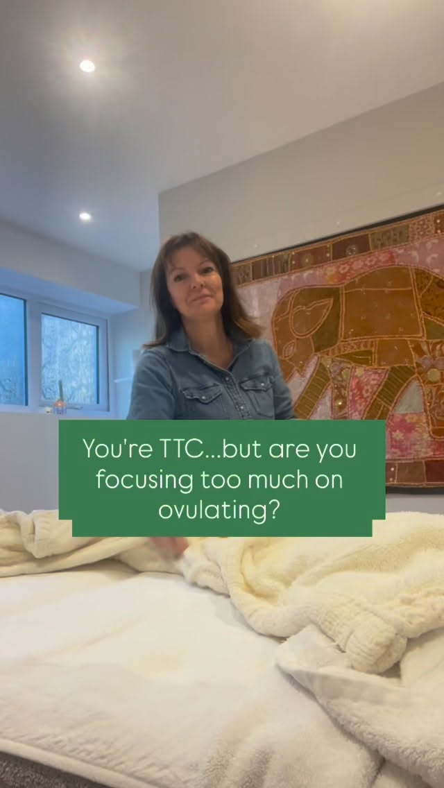 Fertility isn’t a 24-hour window - it’s a whole-cycle system.
Ovulation matters, but what happens before and after matters just as much.
Here’s why...
👉🏼 Egg quality is built in the weeks before ovulation.
👉🏼 Implantation depends on what happens after.
PLUS - not everyone has a 28-day cycle - your rhythm is unique.
What matters most is understanding your phases and supporting each one in a way that nourishes your hormones.
Focus on nourishment, blood flow and rest in every phase.
🥔 Nourishment - Choose warm, grounding foods that keep energy steady and support healthy hormone production – slow-cooked meals, root vegetables, oats, lentils, fish, leafy greens and good fats all help build blood and support a strong ovulation and implantation window.
🩸 Increase blood flow - Healthy circulation to the ovaries and womb is essential for follicle development and a receptive lining. Gentle movement like walking, Pilates and mobility work keeps things flowing without stressing your system. This is also where ‘at-home acupressure’ shines and can make a real difference – points like SP6, LV3 and LI4 help help improve pelvic blood flow, regulate the nervous system and create the kind of internal environment your hormones love. And yes — this is exactly what I teach inside my upcoming online acupressure courses.
😌 Optimise rest - Deep rest is where your body gets the space to repair, regulate and balance. Create a simple evening ritual – soft lighting, warm bath, magnesium, calming breathwork, acupressure – anything that signals safety and helps hormones settle overnight.
If you’re unsure where to start, my free guide “Five Things You Can Do This Month to Boost Your Fertility Naturally” explains how to eat, move and care for your body through every phase of your cycle - no matter its length. Comment FREEBIE10 and I’ll send you the link
Sx.
#acupunctureforfertility #tcm #acupuncture #infertility #ttc #fertilityacupuncture #ivfsupport