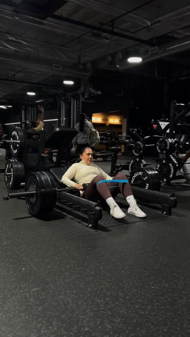 Huge congrats to our client, Crystal, and her consistency/hard work! She officially hit 315lbs on hip thrust! đȘđȘ