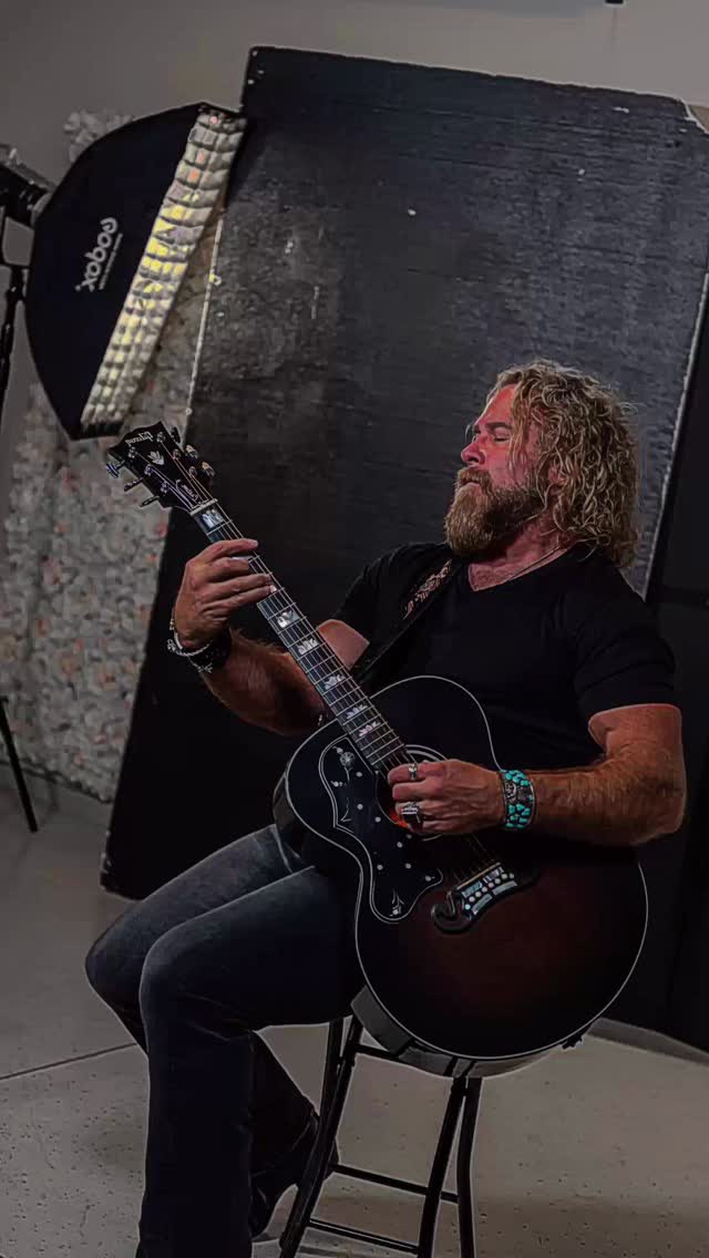 I will be performing in downtown Nampa @thesyringa on Saturday November 22nd from 8 - 10 PM. Stop by for a craft cocktail and some tasty tunes! #originalmusic #americanrock #mikejohnstonband #thesyringa #downtownnampa #southernrock