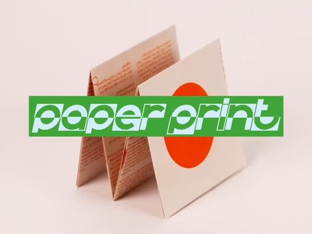 Welcome AKI ArtEZ!
Wir freuen uns riesig, dieses Jahr die AKI ArtEZ Design University bei der Paper Print begrüßen zu dürfen!
Mit dabei: „The Yolk“ – ein interdisziplinäres, experimentelles und studentisch geführtes Projekt, das im letzten Semester entstanden ist und auf Instagram unter @theyolktimes zu sehen ist.
The Yolk ist ein lebendiges Kunst- und Publikationsprojekt rund um Storytelling, visuelle Experimente, Druck, Illustration und mutige Gestaltung – roh, frei und voller kreativer Energie.
Bei der Paper Print präsentieren die Studierenden ausgewählte Arbeiten aus dem Semester und geben einen spannenden Einblick in ihr kreatives Universum.
Wir sind super stolz auf diese internationale Zusammenarbeit und darauf, euch diese besondere Position in unserer Ausstellung zeigen zu können. 🧡
Schaut unbedingt mal bei @theyolktimes vorbei!
Und natürlich: Kommt zur Paper Print und erlebt „The Yolk“ live! 🥚✨ #ibkk #theyolk #artez #paperprint #design #visualidentity