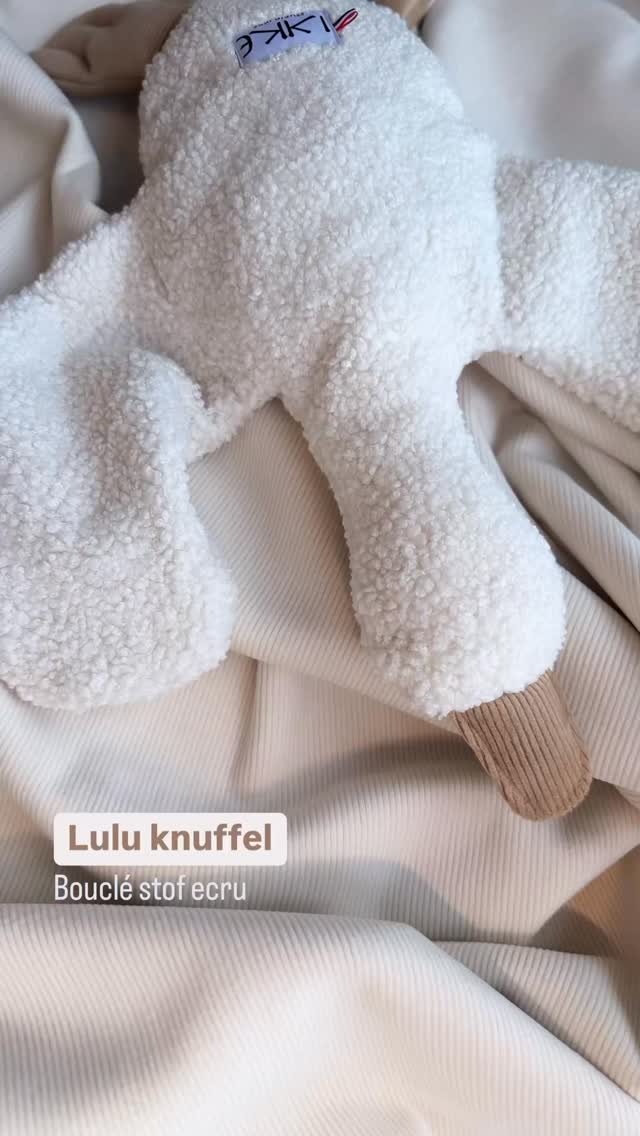 Wij zijn Studio IKKE.
Een kleine studio met een groot hart voor handgemaakte items, zachte materialen en kleurrijke ontwerpen.
Nog maar net begonnen, maar nu al helemaal verliefd op Lulu & Confetti — onze wereld vol kleur, zachtheid en fantasie.
Studio IKKE is een plek waar je unieke, handgemaakte producten vindt: zachte knuffels, speelse accessoires, bijzondere cadeaus en lifestyle items voor baby’s, kinderen en ouders. Elk item is met aandacht gemaakt of zorgvuldig geselecteerd — geen stuk hetzelfde, altijd persoonlijk.
Hier ontdek je speelse essentials voor de kleintjes, tijdloze favorieten voor jezelf en cadeaus die warmte en een glimlach brengen.
We bouwen aan een wereld van creativiteit, verwondering en zachtheid.
Kom je meebouwen?
#studioikke #LULU #LuluKnuffel #Handgemaakt #KidsLifestyle #BabyMusthaves #ConfettiPrint #SoftTeddy #Knuffel #Knuffeldoekje #BabyCadeau #HandmadeKids #DutchDesign #MiniMusthaves #Babyshop #utrecht