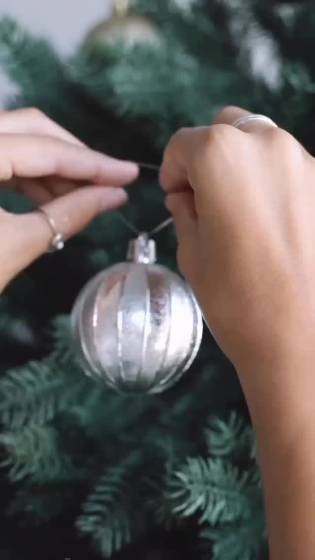 🎄✨ Christmas Sip & Shop — Saturday, December 6th • 10am–2pm ✨🎄
Our favorite holiday event is almost here, and you won’t want to miss this festive day at Couture! Join us for a warm and cozy celebration filled with sips, shopping, and incredible small-business + mama-preneur vendors. 💕🥂
Enjoy raffles, goodies, our BEST promos of the year, plus two exciting additions this year:
📸 A free holiday photo backdrop to capture cute, festive moments
🌸 A holiday Bloom bar to create your own beautiful arrangement
And that’s not all…
🔥 RSVP by December 4th and receive an exclusive bonus gift at check-in! Supplies are limited, so be sure to claim yours before they run out. Drop us a comment below with “I’m there!” to be added to our list.
This event fills up quickly every year — don’t wait!
👉 RSVP today and tag your shopping buddy to join you for a joyful day of celebrating, supporting local, and kicking off the season in style. 🎁