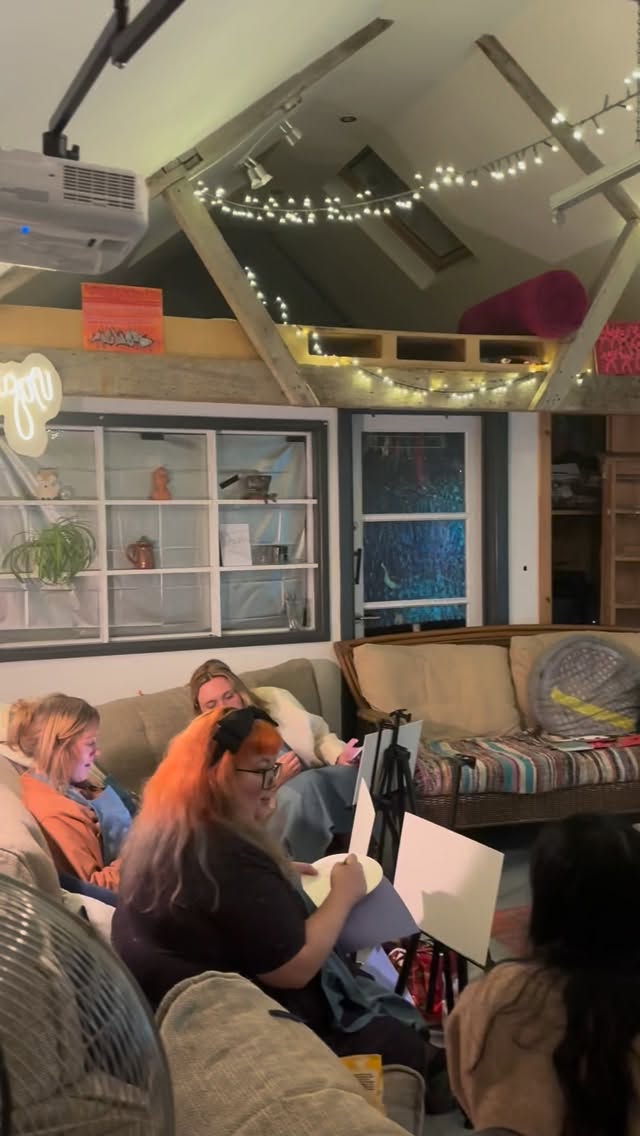 Hoa-hoa season relived through laughs and giggles! ✨
Twilight brought the group together through fun trivia facts, painting scenes of Forks and singing word for word! I had SO much fun, thankyou for coming and making me laugh so much! 💖