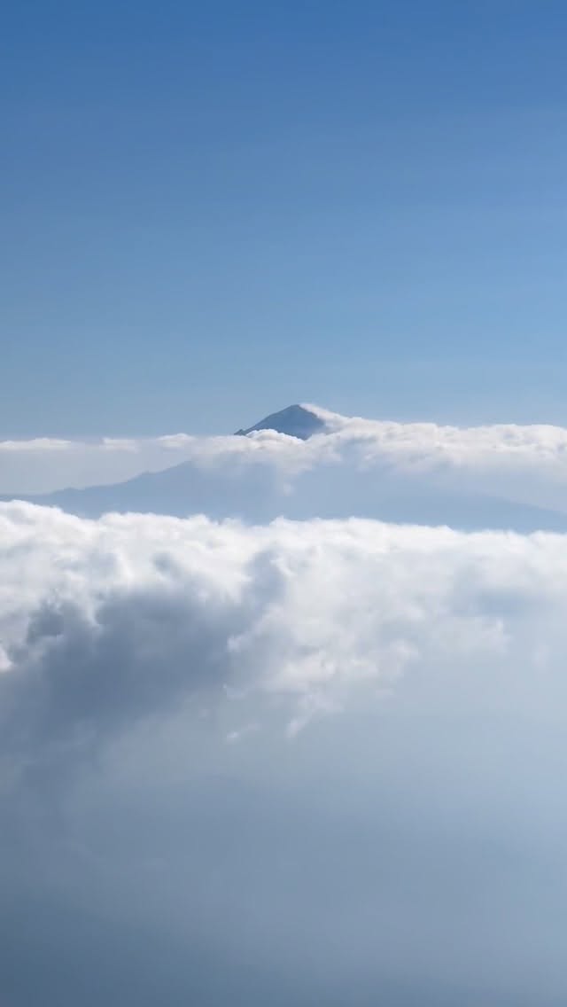 An active volcano, Popocatépetl, featured in a reel accompanied by piano music.
#volcano #piano