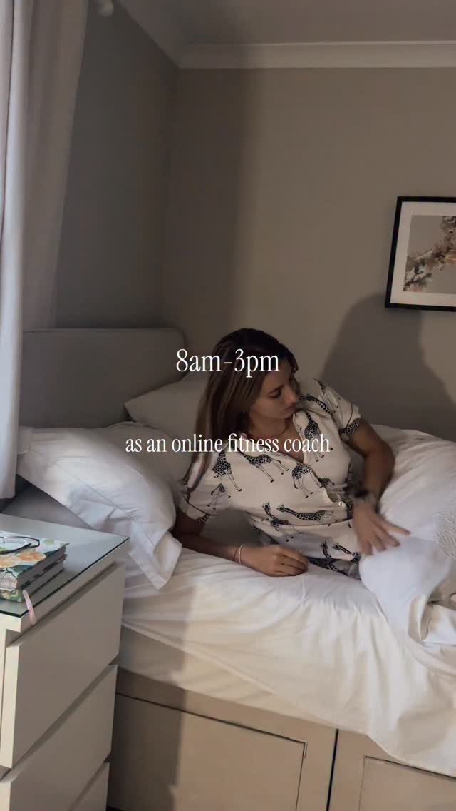 Spend a morning with me as a female online fitness coach 🫶🏼
My days have changed so much in the last few years…from being a graphic designer with an 8-5pm desk shift, to flexible but long hours as a self employed PT in a gym, I now have nowhere to be, no times to get ready for but it means I have to keep my self disciplined and motivated.
I love the freedom now, especially with one of my pets who now needs extra care and feeds throughout the day🥺 One thing I don’t compromise with my mornings is starting them with a nutrient rich breakfast, it really sets me up for the day 🫶🏼
#calisthenics #calisthenicsgirls #pullups #dayinthelifegymgirl #spendthemorningwithme #calisthenicscoaching