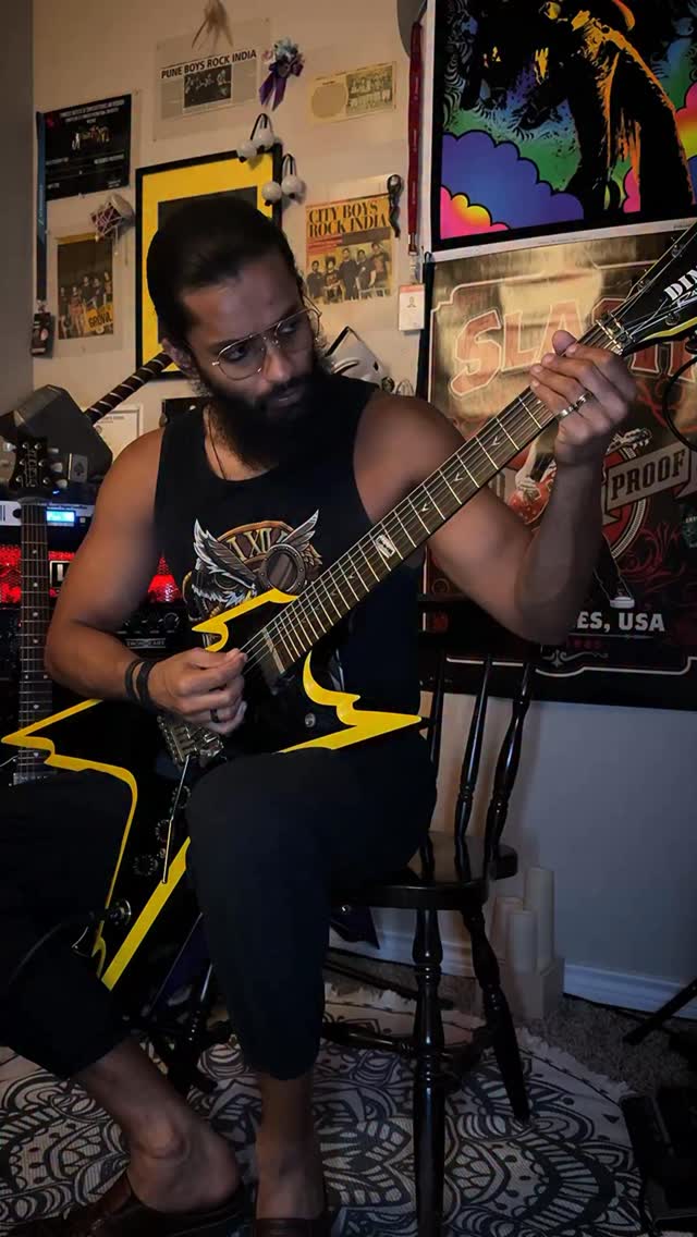 How many of y’all have downloaded or streamed my song Tandavam available on all platforms?
•
Here is the intro riff and the first solo from the song!
•
#hyphenthazhath #onemanband #multiinstrumentalist #guitarist #metal #metalhead #7string #deanrazorback #fusion #music #tandavam #houston #texas