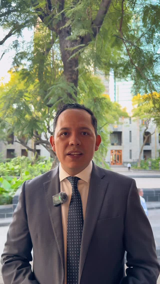 El Dr. Jesús Espinal Enríquez, ganador del primer lugar del Premio AMSA 2025, fue reconocido por su proyecto “Uso de la inteligencia artificial para la estratificación y predicción de riesgo en pacientes con leucemia linfoblástica aguda de células B”, desarrollado en el Instituto Nacional de Medicina Genómica (INMEGEN).
Un trabajo que refleja cómo la innovación y la investigación científica pueden transformar la práctica médica en beneficio de más pacientes.
#15AñosAMSA #PremioAMSA2025