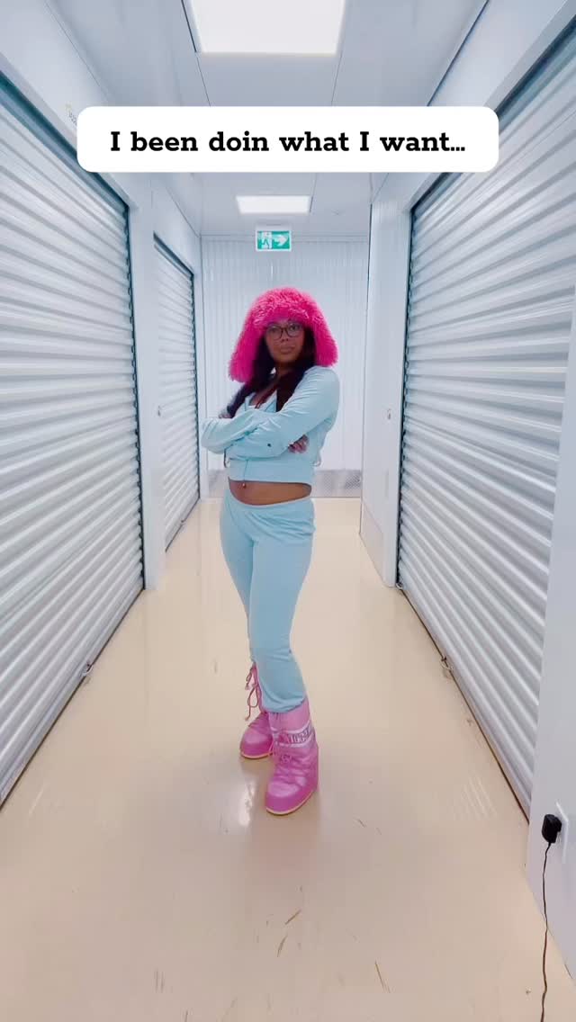 I’ve been makin art for the cuties and for the baddies 👩🏽🎨💃🏽
See you tomorrow at the Mississauga Comic Expo! 💖
#MississaugaComicExpo #mississaugaevents #Blackartist #Sanrio #kpopdemonhunters