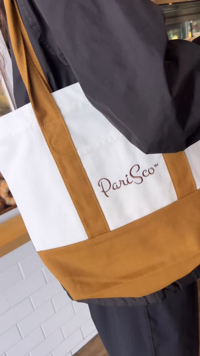 Pumpkin pie season is HERE and it's almost THANKSGIVING🧡🦃
Preorder yours at Tamuning Parisco and snag a limited-edition FREE tote bag — only for the first 100 orders!
Hurry… we’re almost out! 🎃💨