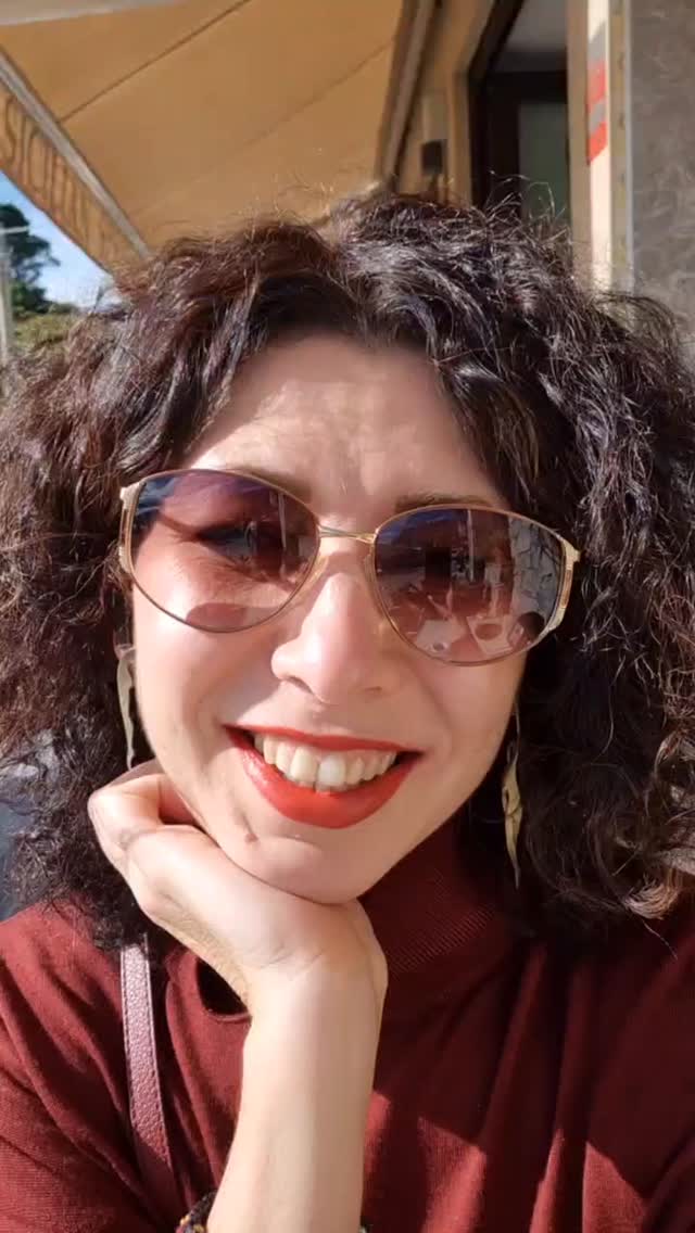 Освіта за кордоном: Ваша подорож до диплому та світу! 🎓✈️
Це не просто про лекції та іспити. Це про трансформацію.
Навчання в іншій країні — це ваш квиток у світ неймовірних пригод. Уявіть:
Ранковий еспресо біля Колізею, а ввечері — підготовка до семінару.
Вихідні, коли замість сидіння вдома ви досліджуєте новий європейський (чи світовий!) куточок.
Нові друзі з усього світу, які стають вашою сім'єю.
Диплом? Звісно! Він відкриє вам професійні двері. Але досвід, спогади та світогляд, які ви отримаєте, подорожуючи між заняттями, безцінні.
Це інвестиція не тільки в кар'єру, але й у ваше життя.
#освітазакордоном #європейськаосвіта #освітапольща #освітачехія #освітаавстрія#польськамова #безкоштовнаосвіта