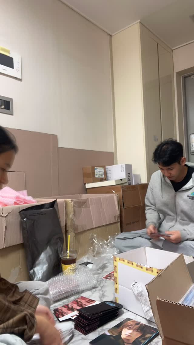 Lagi cari partner di Korea untuk
supply barang jualan jastip korea?
CIGI21 siap bantu!
DM kami atau hubungi via Chat WA 0812 8032 7127 (link di bio)
#cigi21 #cigi21kr #jastipkorea #warehousekorea #whkorea #koreanproxy #checkoutkorea #jasawarehouse #cargokorea