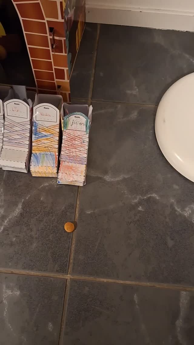 O kom maar eens kijken 🎁🧩 pepernoten & puzzelstukjes 🤔 wat zou dat betekenen?