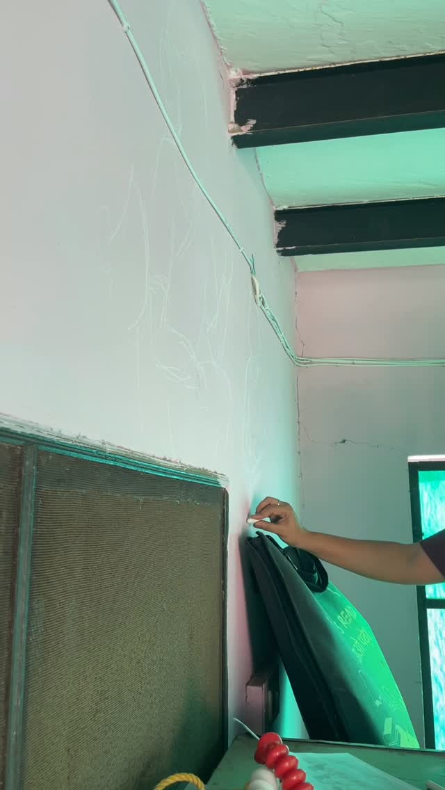 Painted a piece of my #bachpankiyaadein for the CYRC library of @learninginitiativesforindia in Purkhas Rathi Village in Haryana🦋🌈
This one is for all our grandmothers and their never ending library of magical stories 🌼🌟
#happychildrensday #dadikikahaaniyan #ekbaarkibaathai #anewpamapaints #anewpamatravels #merikahaani