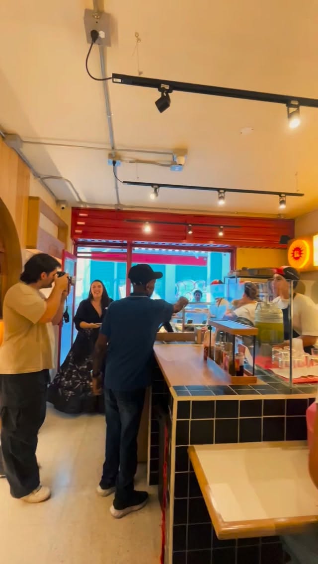 @rustopizza abre su sede en la calle Caracas en el centro de Medellín 🍕
Un lugar muy acogedor con pizzas deliciosas, vino y cerveza🍷