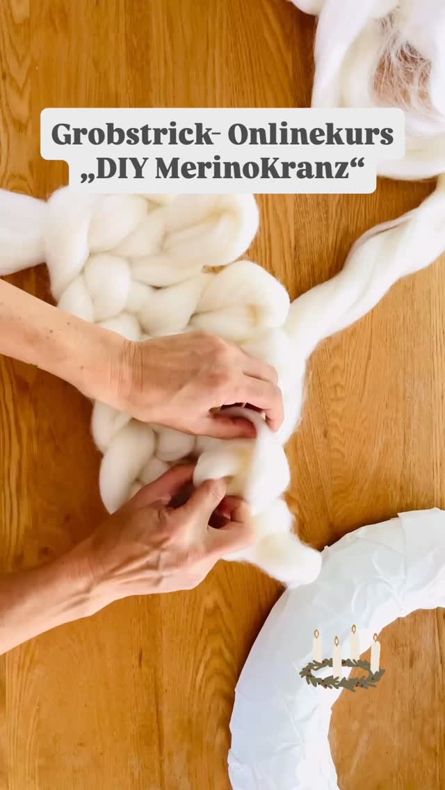 Langsam geht es los mit der Winter- & Weihnachtsdeko ⭐️.
Wie wäre es mit einem einzigartigen Dekokranz aus 100% Merinowolle? 🐑🧶Dieser flauschige Merinokranz bringt ganz viel Gemütlichkeit in dein zuhause und du kannst ihn immer wieder umdekorieren . 🥰
Wie das geht, zeige ich dir in dem Mini-Onlinekurs Schritt für Schritt… es ist ganz einfach und du brauchst keine Vorkenntnisse🤓; die Bezugsquellen und Materialliste ist auch enthalten.
👉 Den Onlinekurs kannst du über den Link in der Bio: https://www.maschenherz-handmade.de/
Ich wünsche euch viel spaß beim Fingerstricken und dekorieren. ⭐️🎄
#diyadventskranz #merinowool #merinokranz #wollkranz #wollkranzausmerinowolle #onlinekurs #weihnachtsdekoselbstgemacht #fingerstricken #grobstrick