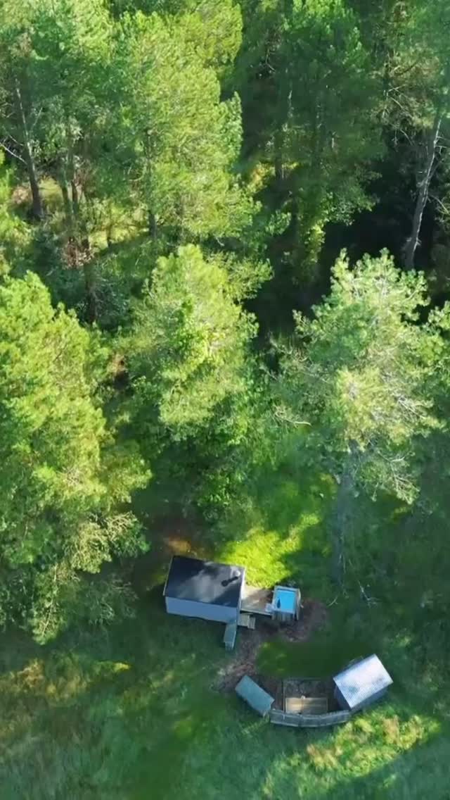 Sometimes the most meaningful moments happen when we slow down. When we step away from the noise and let the forest hold us🌲✨
At @theforestsauna and @happyriverretreat , you’ll find exactly that…🫶
🔥 A wood-fired sauna & invigorating cold plunge & jungle shower
🏡 Cosy cabins with hot tubs, fireplaces, and forest views
🌿 Bespoke events & retreats hosted in our beautiful barn with a fully equipped kitchen
💛 Space to reconnect — with yourself, with others, and with nature
We offer a place made for warmth, stillness, and stories you carry home with you 💫
Book your forest escape or bespoke event at @happy and @theforestsauna - simply DM us 🌲✨
Your Happy River & Forest Sauna Team
#TheForestSauna #HappyRiverRetreat #ForestRetreat #DorsetRetreat #CabinStay #SaunaLife #NatureWellness #RetreatSpace #ForestMagic #WarehamForest #wareham #warehamforest #dorset #dorsetlife #ukholiday #forestcabin #saunauk