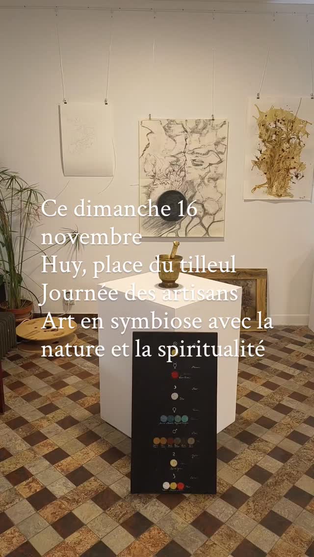 #journéedesartisans #artnaturel #encresnaturelles #pigmentsnaturels #exposition #alchimiedelart
C'est ce dimanche et hier en fin de journée, j'ai filmé mon installation (qui n'est pas encore finie d'ailleurs) ce matin j'ai testé la voix off. (J'adore le résultat même si à certains moments je bafouille un peu avec mon français, mais bon, là encore en pyjama au fauteuil ;-))
Donc voilà, j'espère que vous appréciez entendre ma petite voix avec les explications. C'est en effet plus rapide qu'écrire ;-) (surtout que je n'écris jamais avec l'aide de ia)
Bisouilles 😘
A très bientôt
Evi