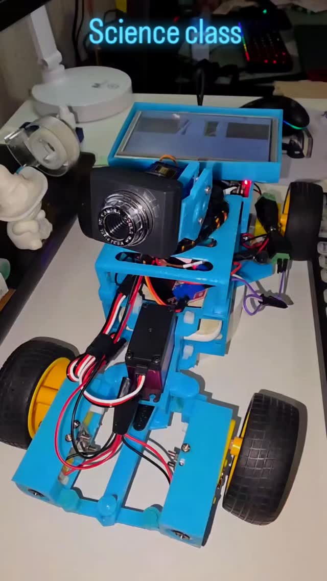 🗽We're excited to share the materials we'll be using to teach science to children🤸♀️🤸.
This class aims to cover general knowledge in areas such as mechanics, electronics🤖, electricity, #3dprint and even #AI and software programming! 🤯🤣 All free, thanks to Educate for All, the non-profit sponsoring this effort! Join us and sign up. Launching in 2026 🥳
🇲🇽🇪🇦
Compartimos con mucho gusto el material que usaremos para estudiar ciencias con los niños 🤸♀️🤸.
Esta clase pretende abordar conocimientos generales de áreas como: mecánica, electrónica🤖, electricidad, impresión 3D y hasta AI y programación de software!!! 🤯🤣 todo gratis por parte de Educate for all la non-profit que patrocina este esfuerzo! acompañamos e inscribete. Lanzamiento 2026 🥳